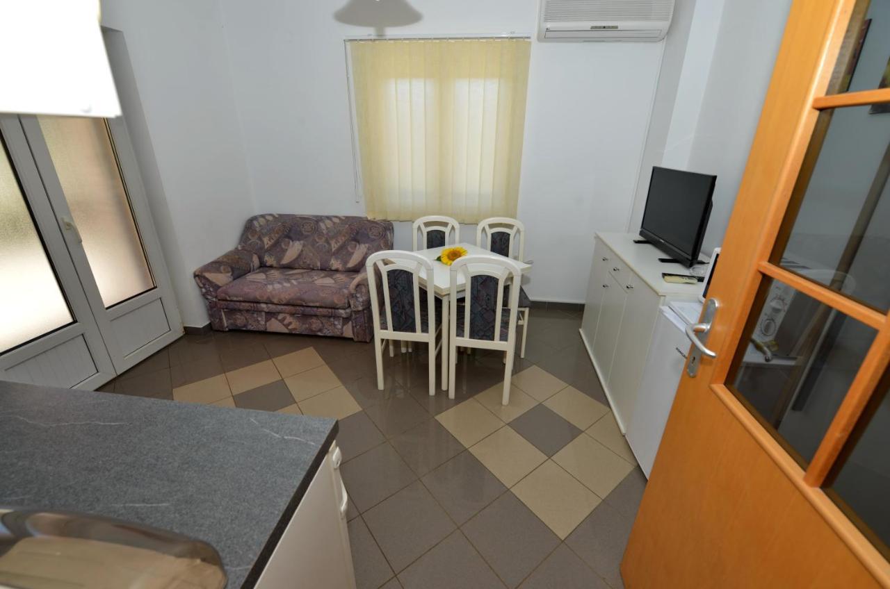 Apartments Blaza Božava Extérieur photo